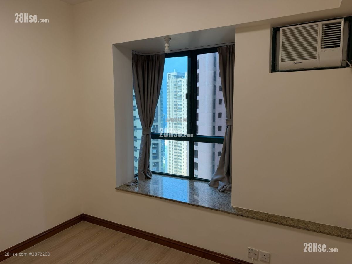 Hillsborough Court Rental 2 Bedrooms , 2 Bathrooms 657 ft²