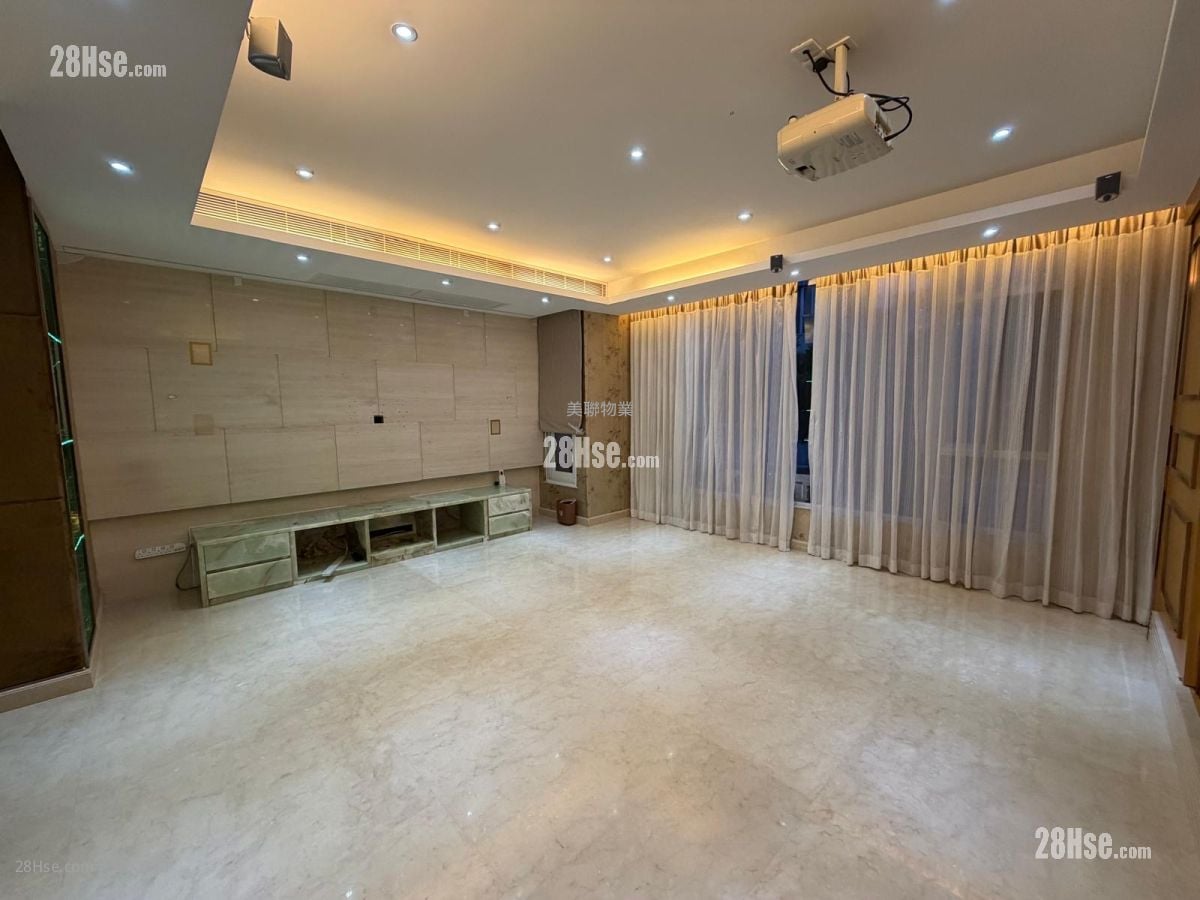 Royal Palms Rental 5+ Bedrooms , 3 Bathrooms