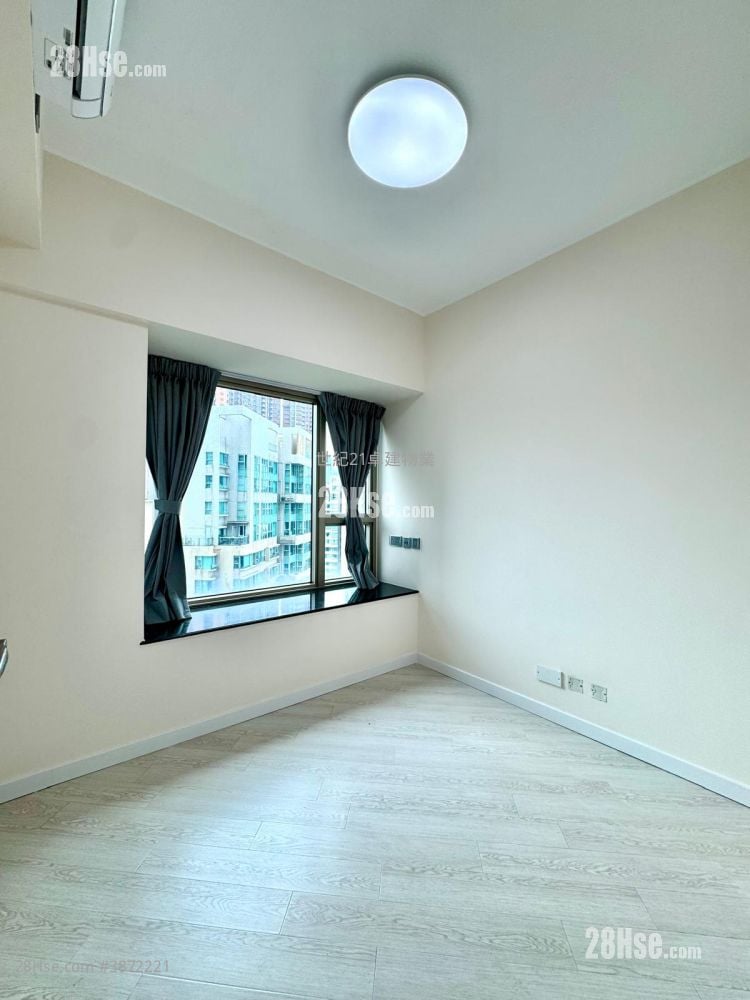 Sorrento Sell 2 Bedrooms , 2 Bathrooms 633 ft²