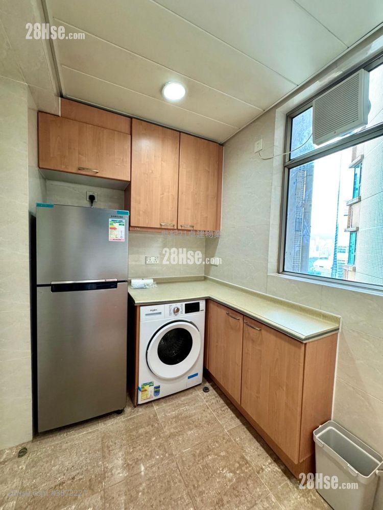 Sorrento Sell 2 Bedrooms , 2 Bathrooms 633 ft²