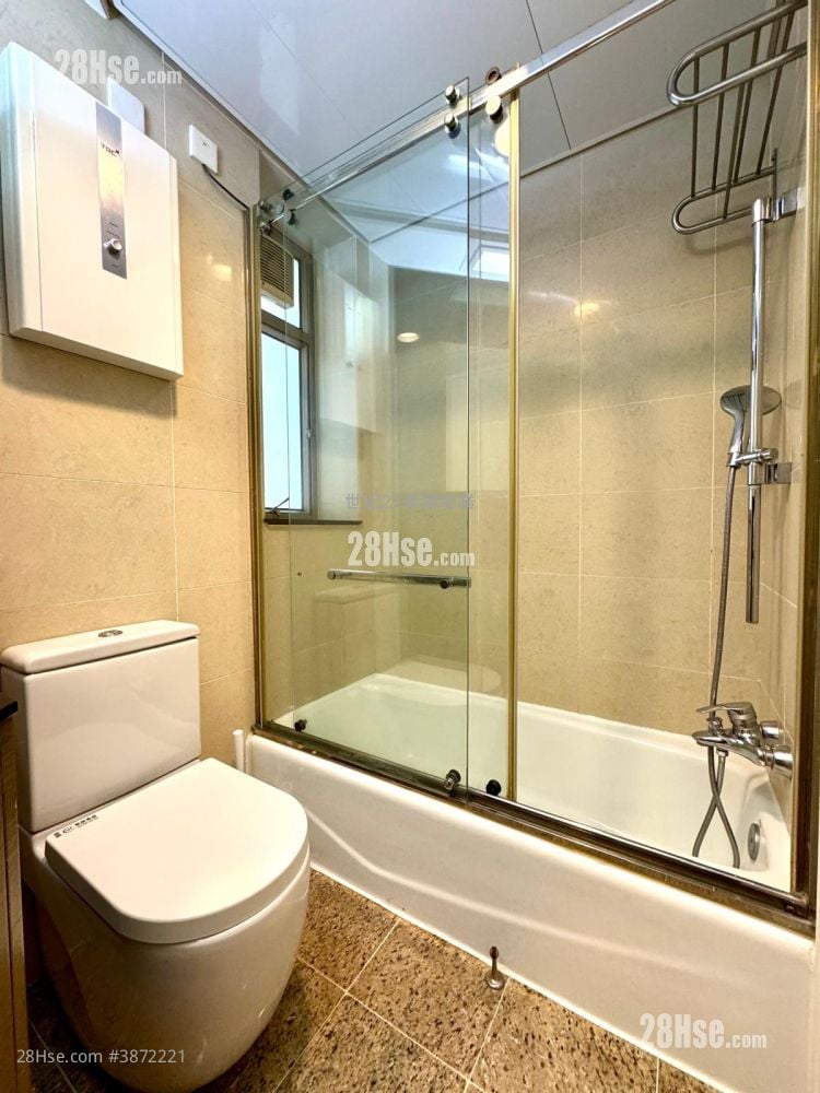 Sorrento Sell 2 Bedrooms , 2 Bathrooms 633 ft²
