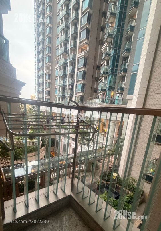 The Coronation Sell 3 Bedrooms , 2 Bathrooms 956 ft²