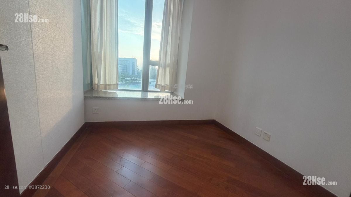 The Coronation Sell 3 Bedrooms , 2 Bathrooms 956 ft²