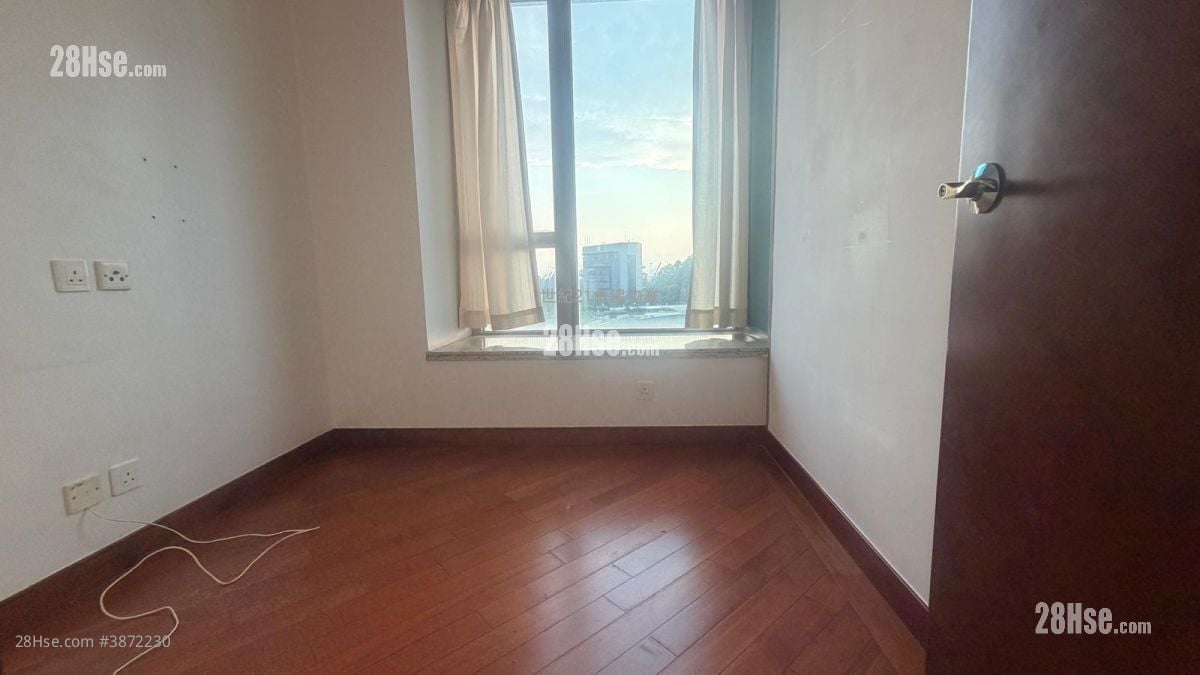 The Coronation Sell 3 Bedrooms , 2 Bathrooms 956 ft²