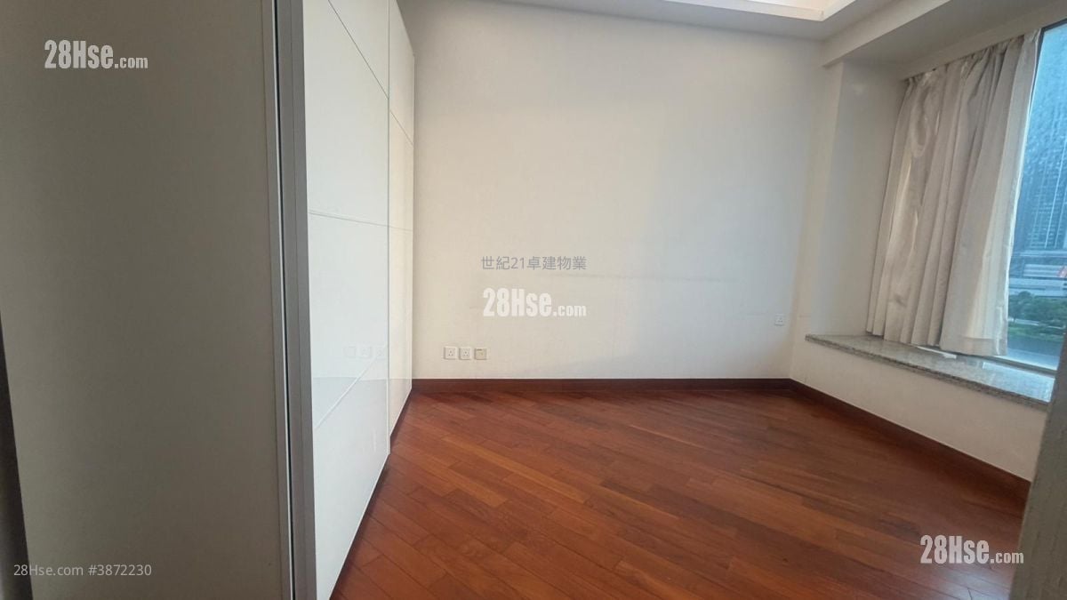 The Coronation Sell 3 Bedrooms , 2 Bathrooms 956 ft²