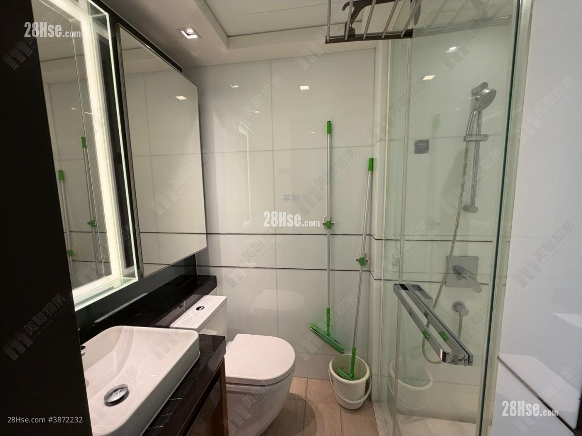 Park Yoho Sell Studio , 1 Bathroom 254 ft²