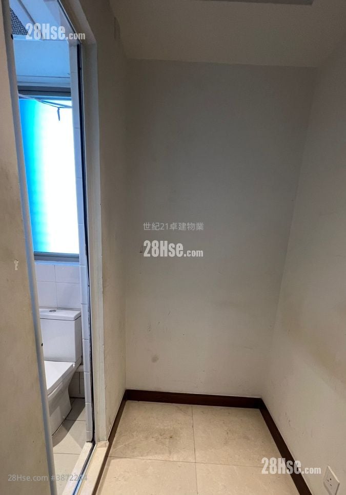 The Coronation Rental 4 Bedrooms , 2 Bathrooms 1,139 ft²