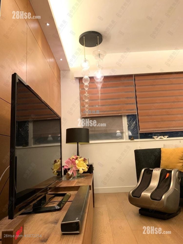 Evelyn Towers Sell 3 Bedrooms 1,065 ft²