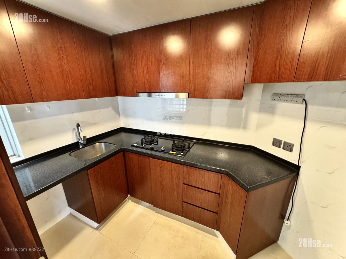 Kingswood Villas Sell 2 Bedrooms 442 ft²