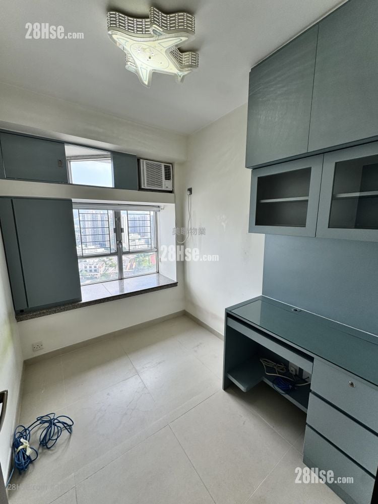 Kingswood Villas Sell 2 Bedrooms 442 ft²