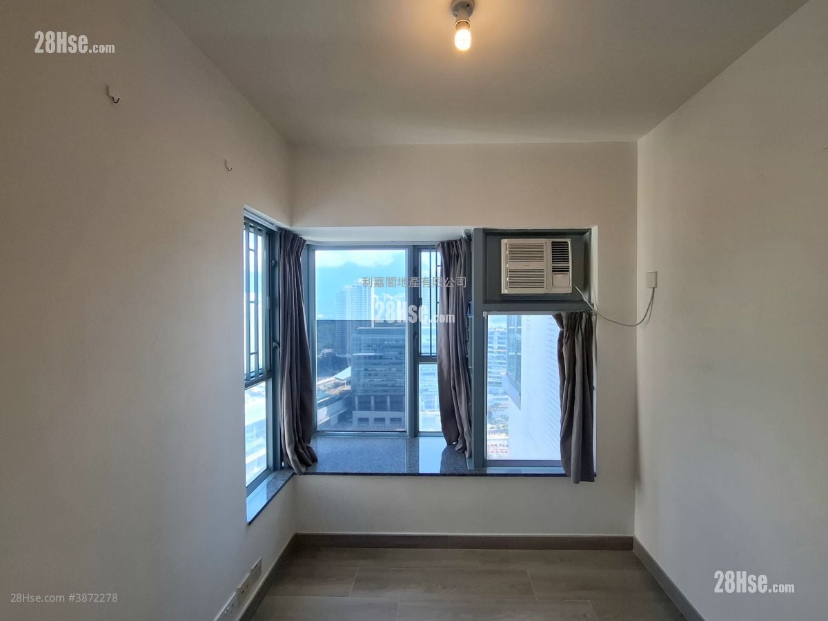 Seaview Crescent Sell 2 Bedrooms , 1 Bathroom 516 ft²