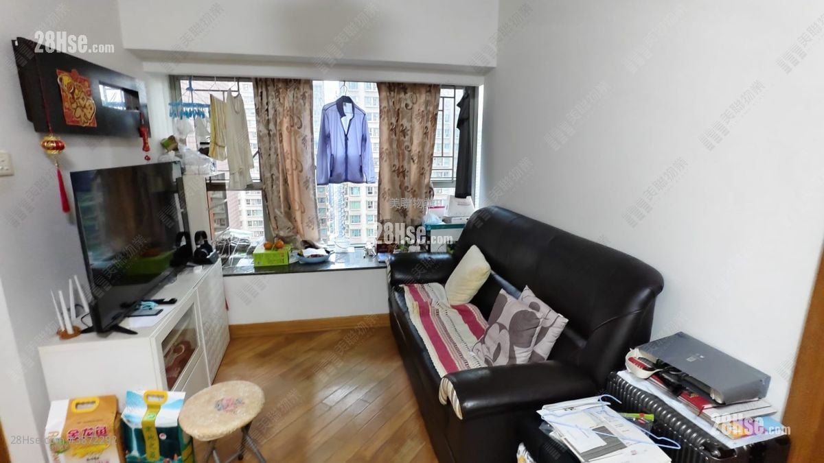 Park Central Sell 2 Bedrooms , 1 Bathroom 437 ft²