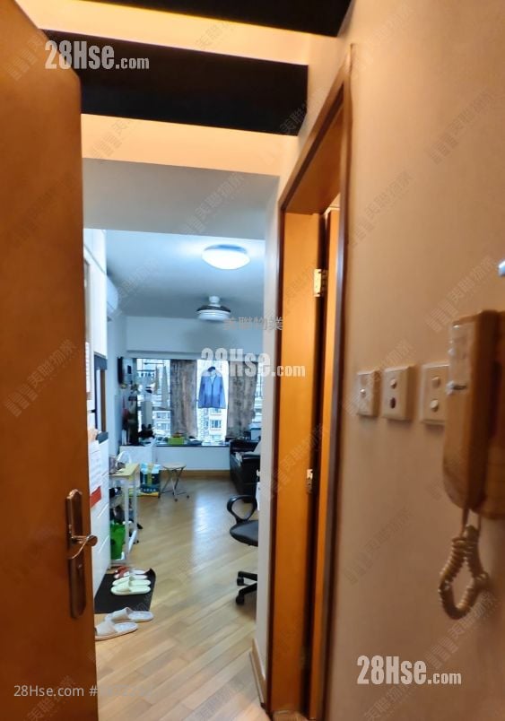Park Central Sell 2 Bedrooms , 1 Bathroom 437 ft²