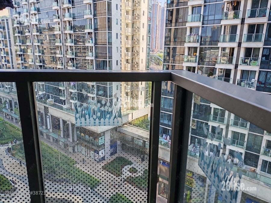 The Papillons Sell 2 Bedrooms 529 ft²