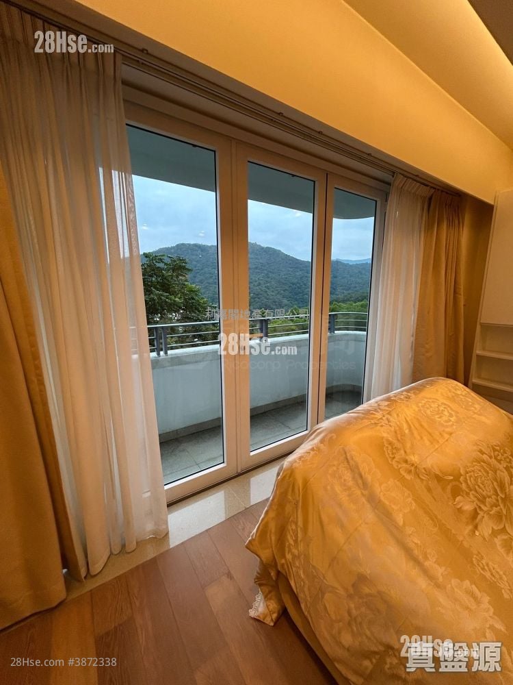 Le Cap Rental 1,597 ft²