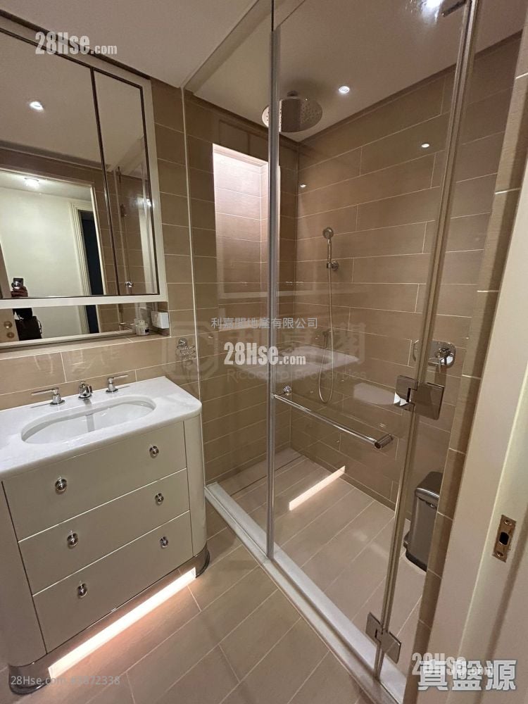 Le Cap Rental 1,597 ft²