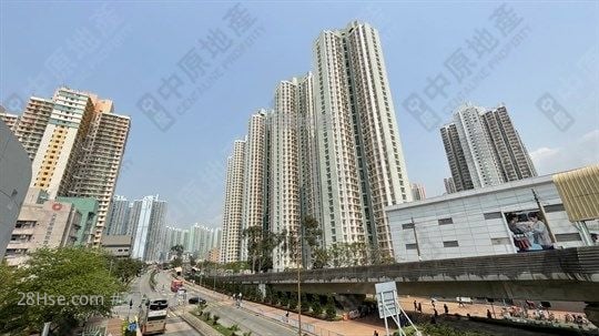 Tin Fu Court Sell 3 Bedrooms , 2 Bathrooms 650 ft²