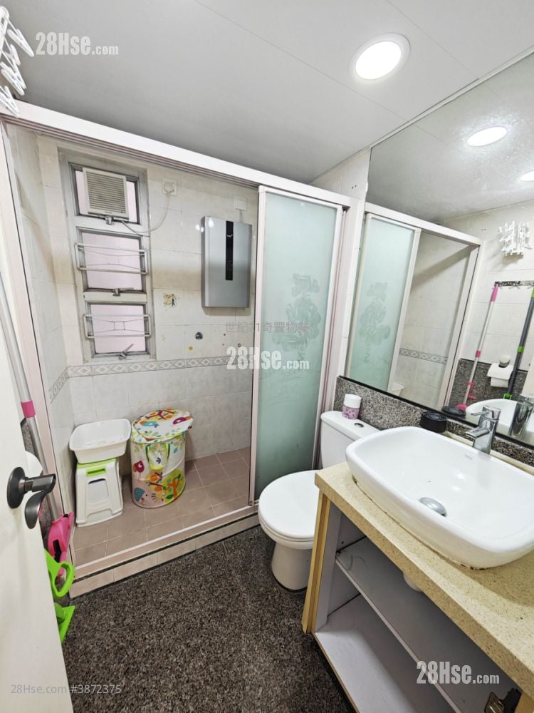 Flora Plaza Sell 2 Bedrooms , 1 Bathroom 413 ft²