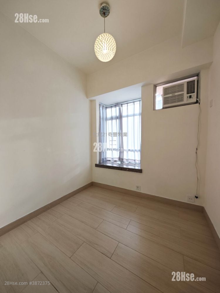 Flora Plaza Sell 2 Bedrooms , 1 Bathroom 413 ft²