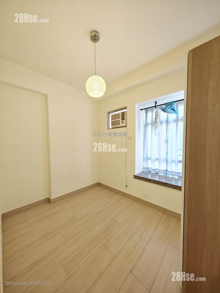 Flora Plaza Sell 2 Bedrooms , 1 Bathroom 413 ft²