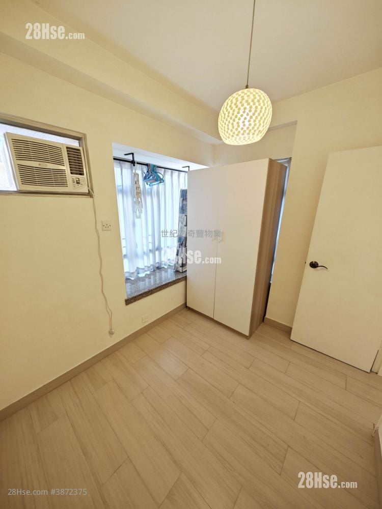 Flora Plaza Sell 2 Bedrooms , 1 Bathroom 413 ft²