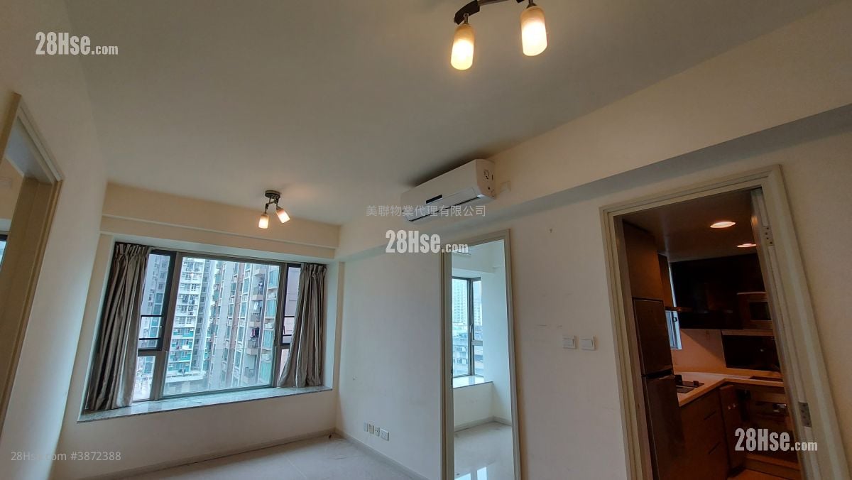 Yuccie Square Rental 2 Bedrooms , 1 Bathroom 427 ft²