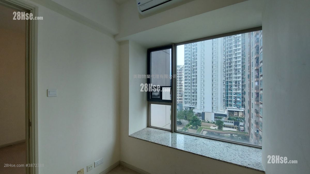 Yuccie Square Rental 2 Bedrooms , 1 Bathroom 427 ft²