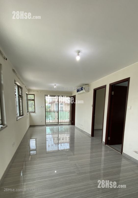 Village Rental 3 Bedrooms , 1 Bathroom 700 ft²