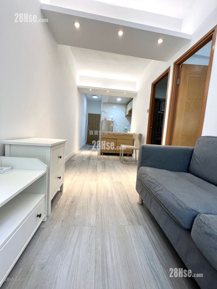 Apartment Rental 2 Bedrooms , 1 Bathroom 355 ft²