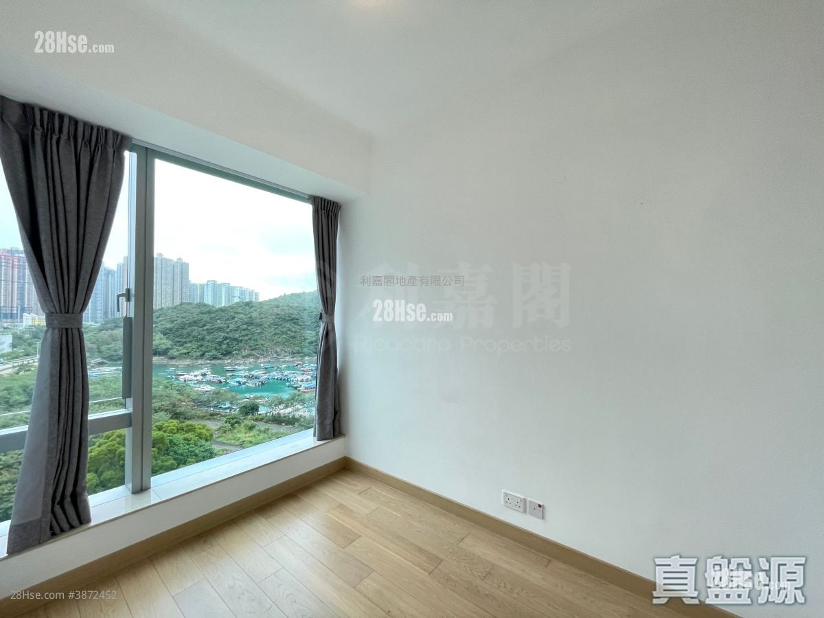 Savannah Sell 2 Bedrooms 476 ft²