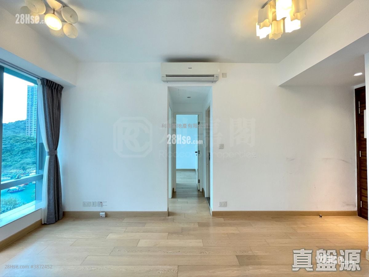 Savannah Sell 2 Bedrooms 476 ft²