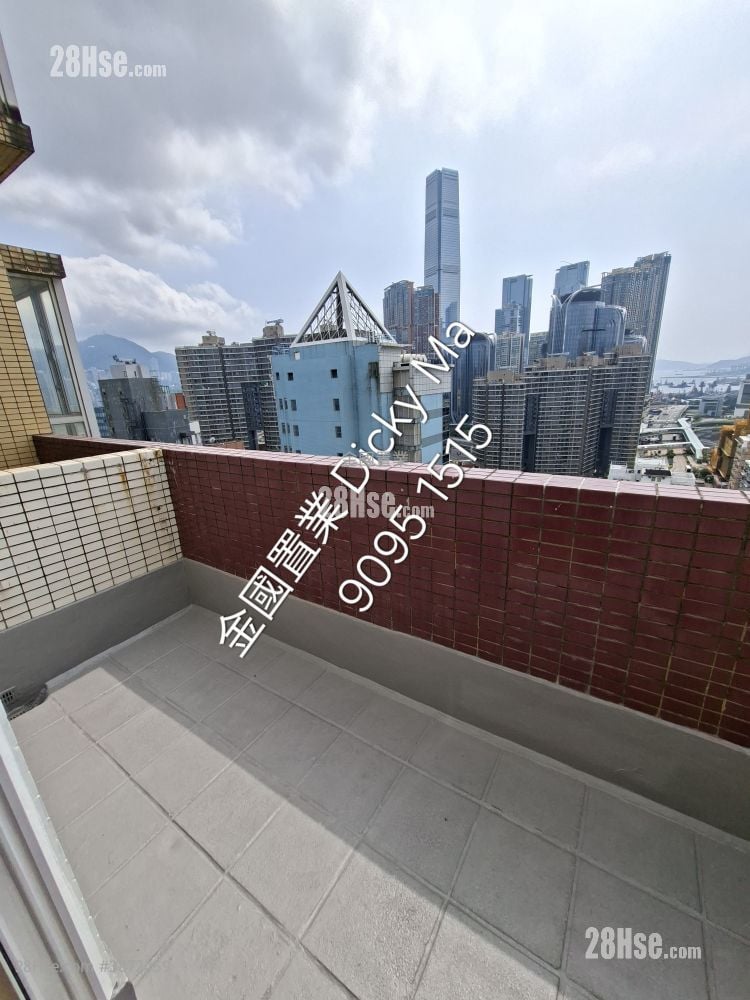 Liberty Mansion Rental 3 Bedrooms , 2 Bathrooms 697 ft²