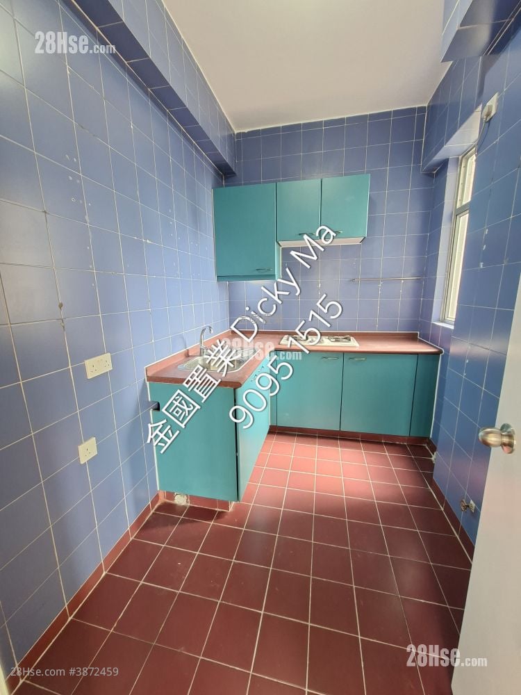 Liberty Mansion Rental 3 Bedrooms , 2 Bathrooms 697 ft²