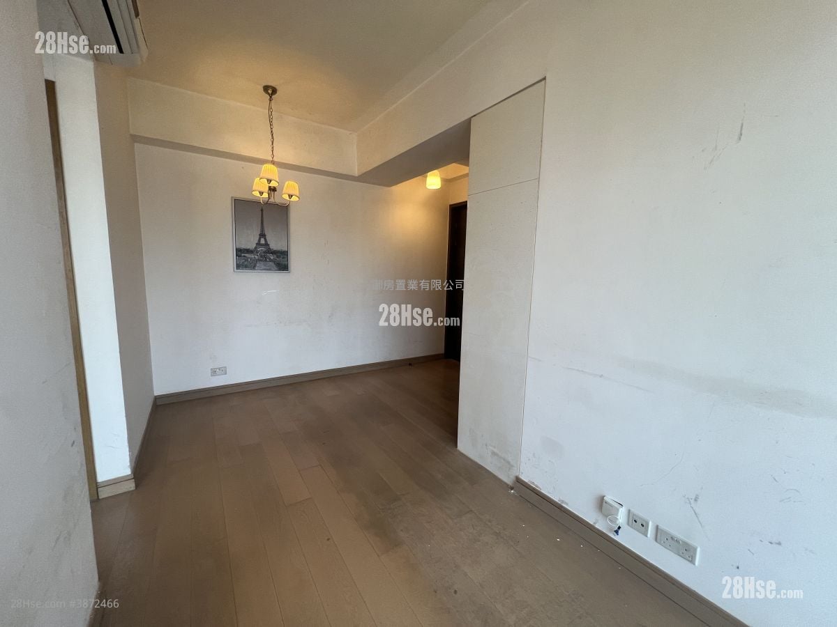 The Reach Sell 2 Bedrooms , 1 Bathroom 425 ft²