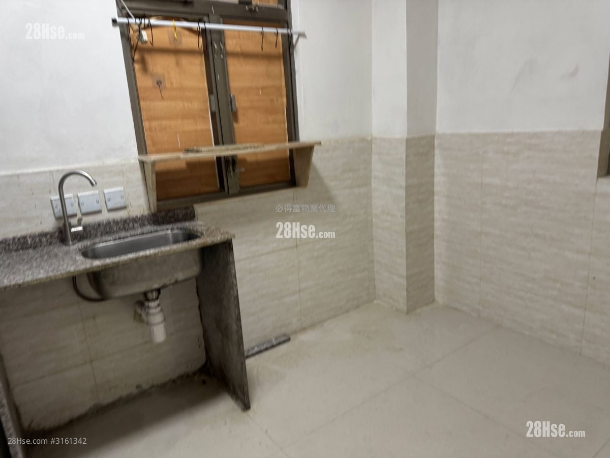 Fung Yuen Building Rental Studio , 1 Bathroom 110 ft²