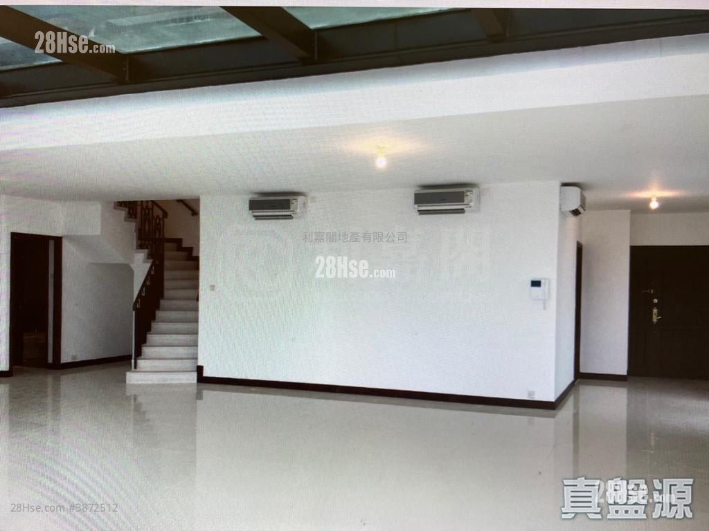 Royal Ascot Rental 2,478 ft²