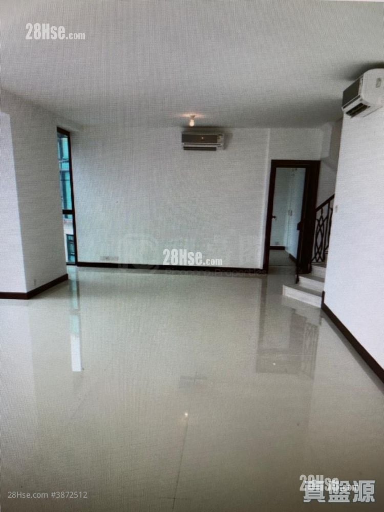 Royal Ascot Rental 2,478 ft²