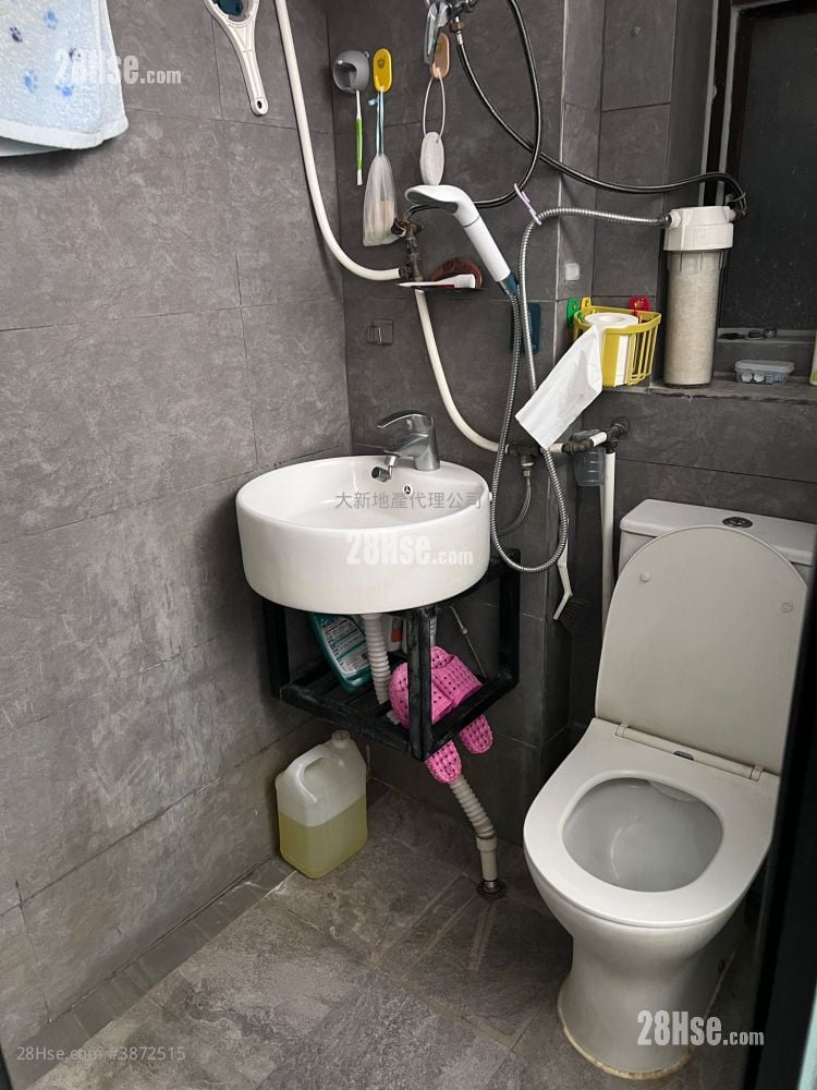 Lux Theatre Building Sell 1 Bedroom , 1 Bathroom 320 ft²