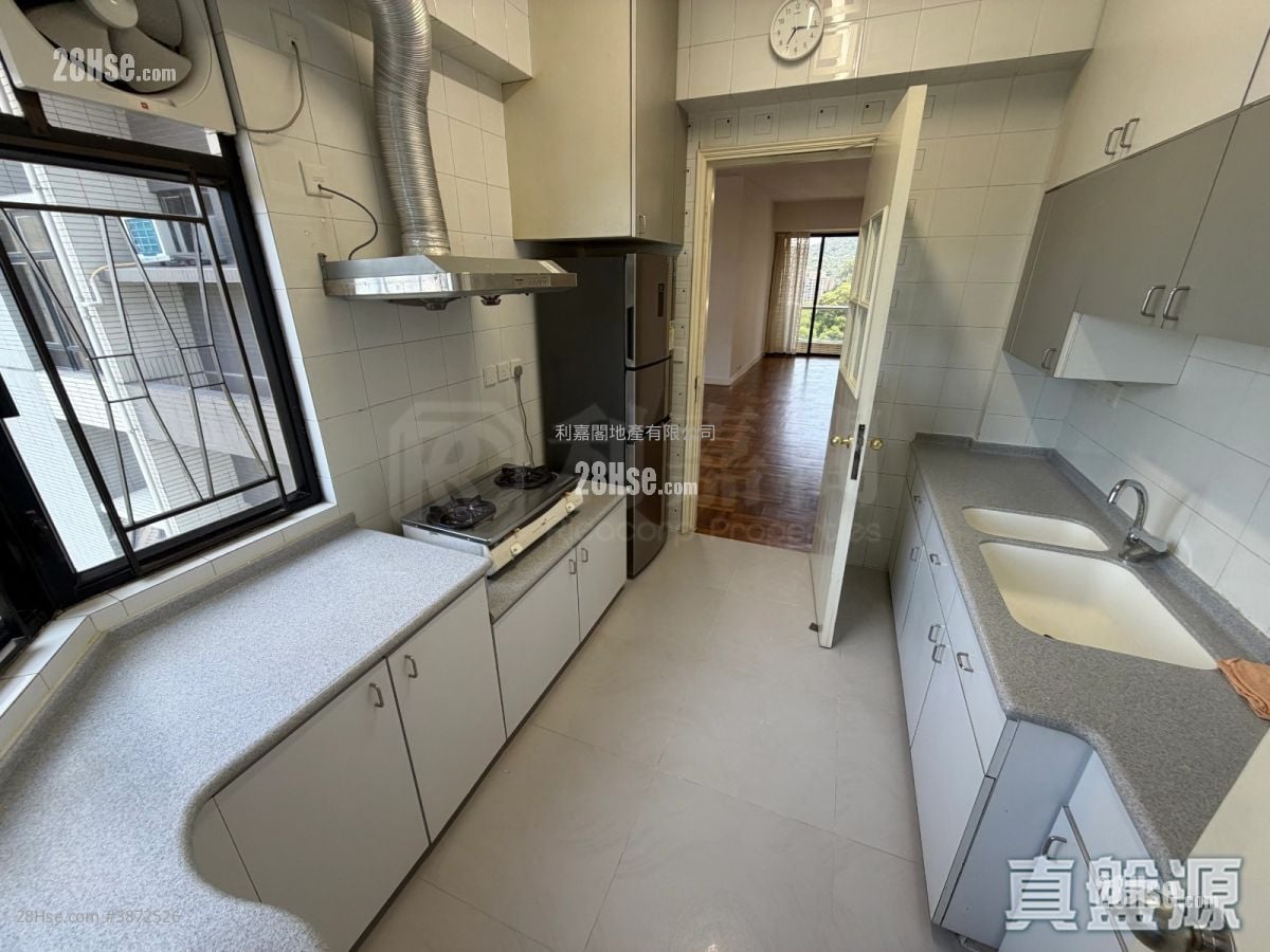 Cavendish Heights Sell 3 Bedrooms , 3 Bathrooms 1,439 ft²