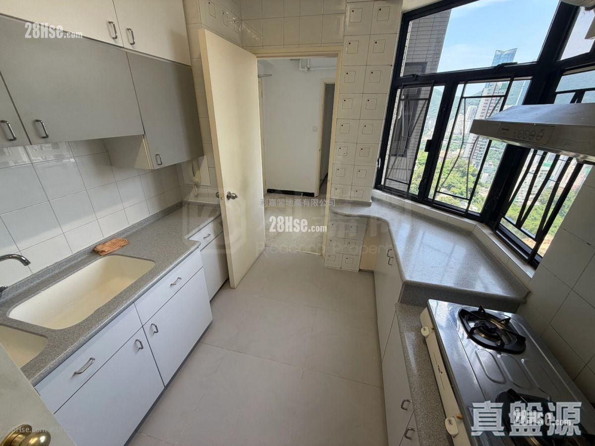 Cavendish Heights Sell 3 Bedrooms , 3 Bathrooms 1,439 ft²