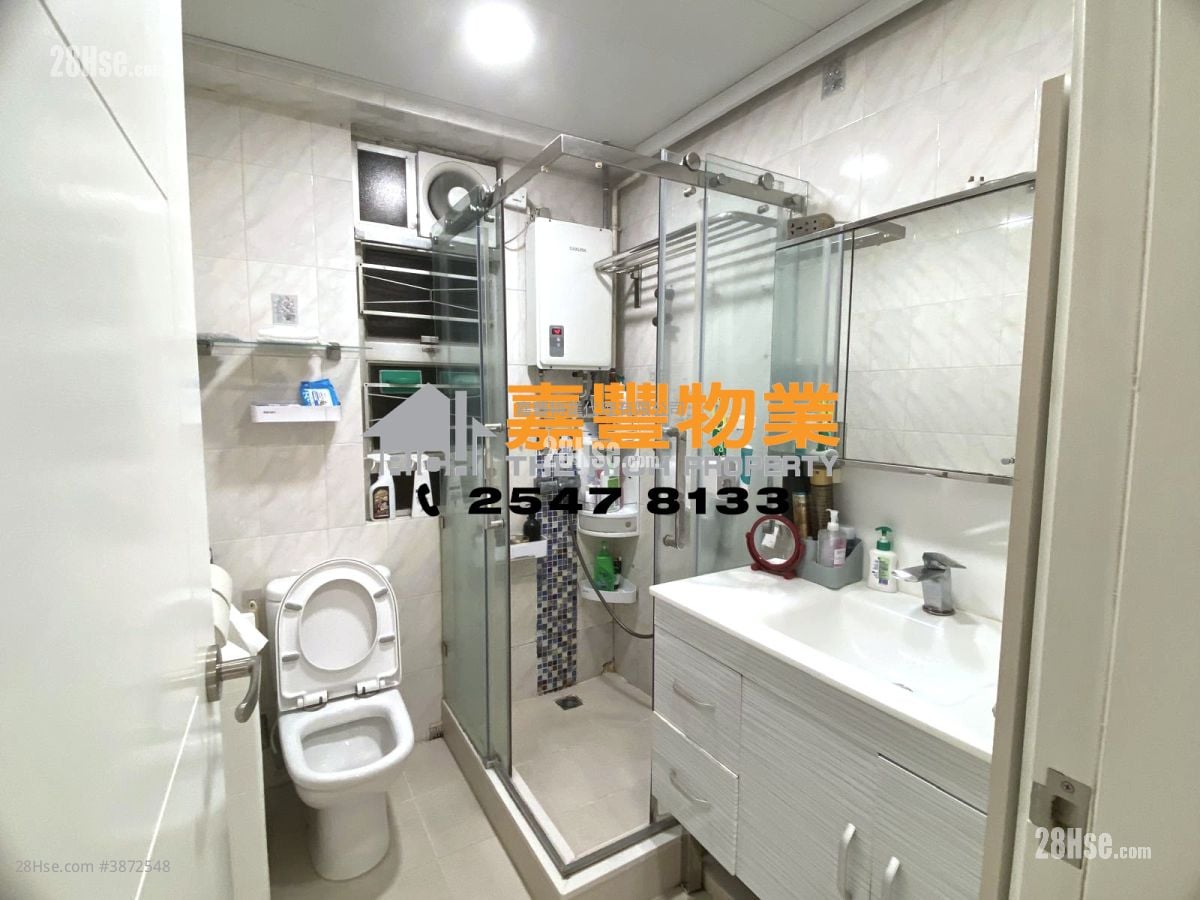 Rhenish Mansion Rental 4 Bedrooms , 2 Bathrooms 850 ft²