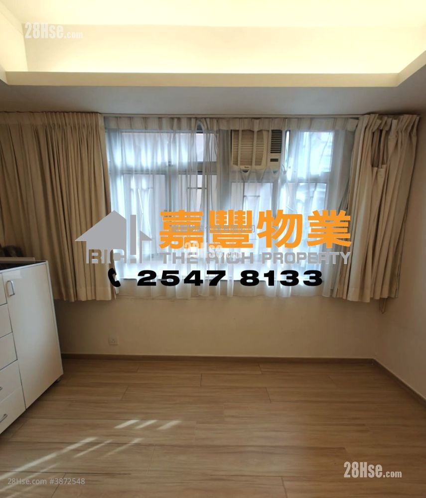 Rhenish Mansion Rental 4 Bedrooms , 2 Bathrooms 850 ft²