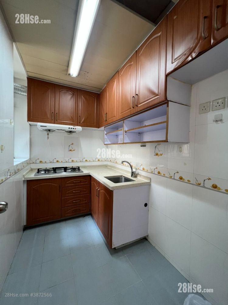 Tsing Yi Garden Sell 3 Bedrooms , 1 Bathroom 547 ft²