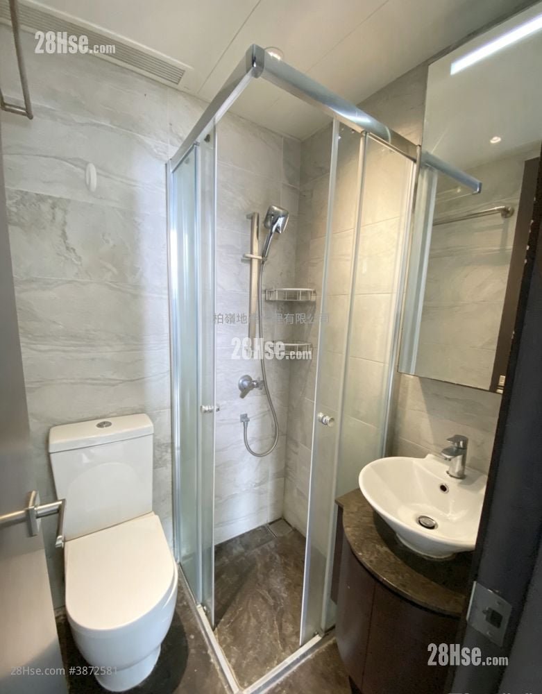 Ava128 Sell Studio , 1 Bathroom 177 ft²