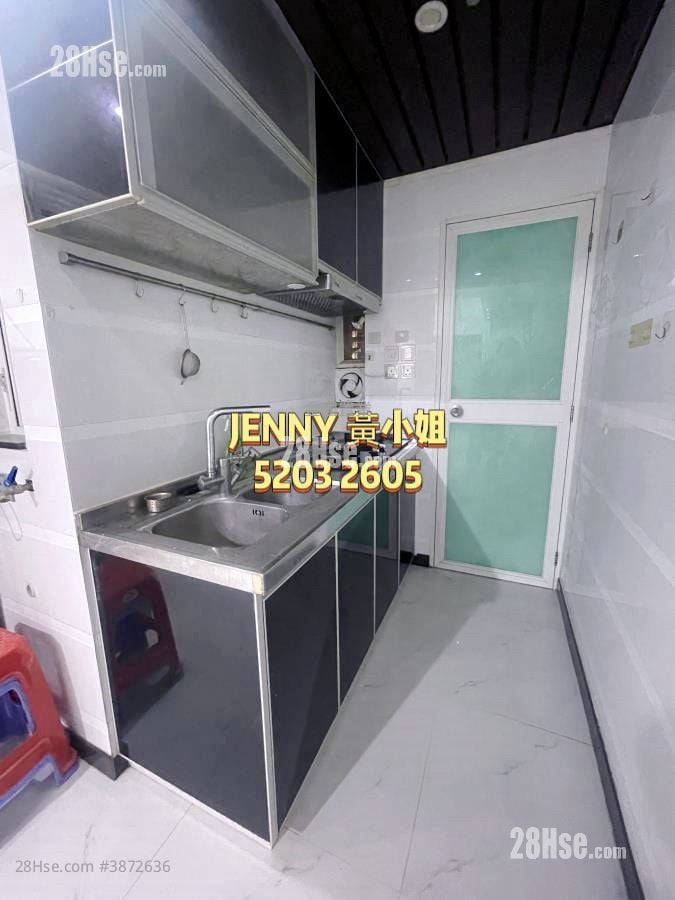 Kwong Ah Building Sell 2 Bedrooms , 1 Bathroom 329 ft²