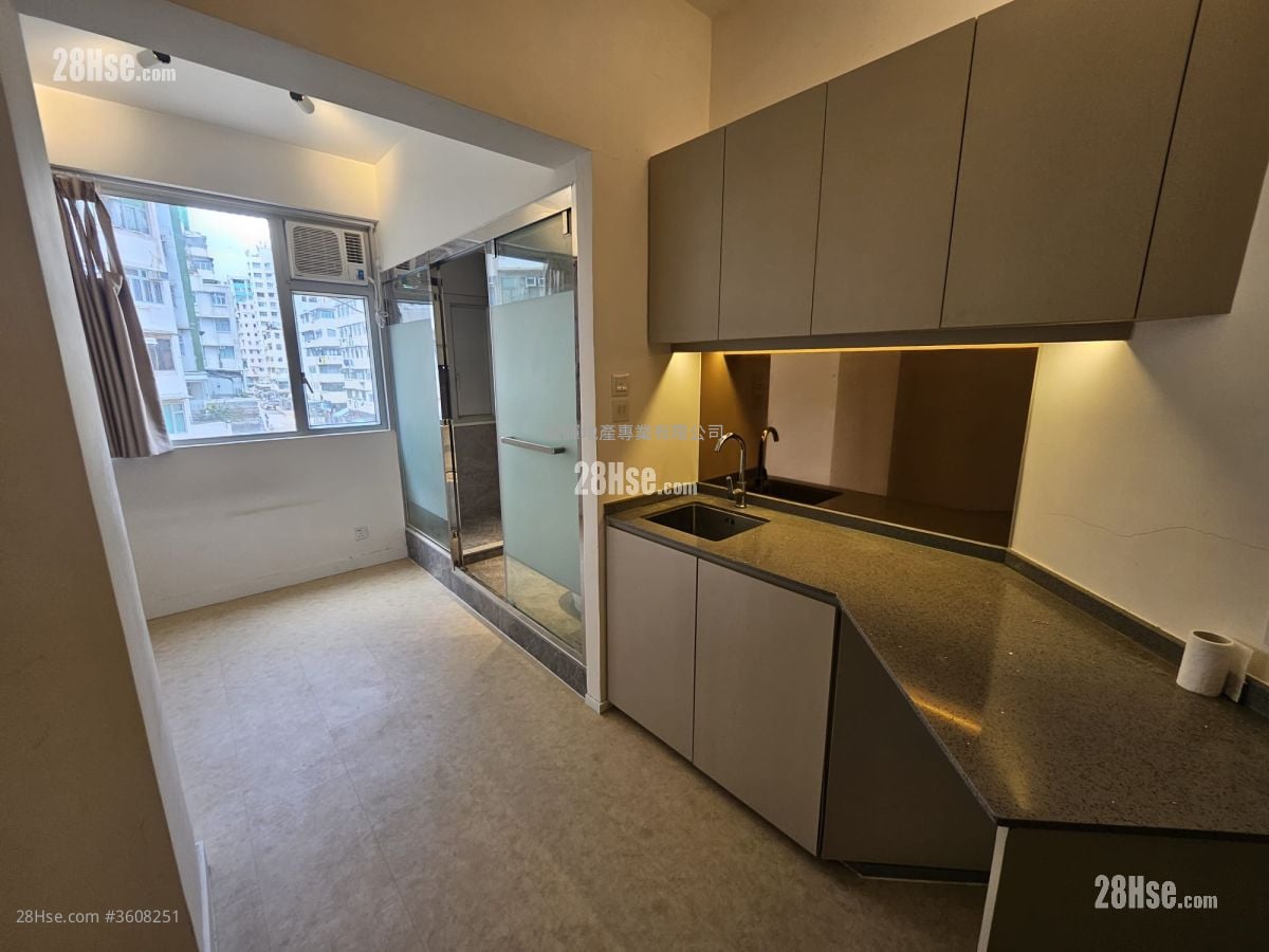 Nam Fung Mansion Rental Studio , 1 Bathroom 180 ft²