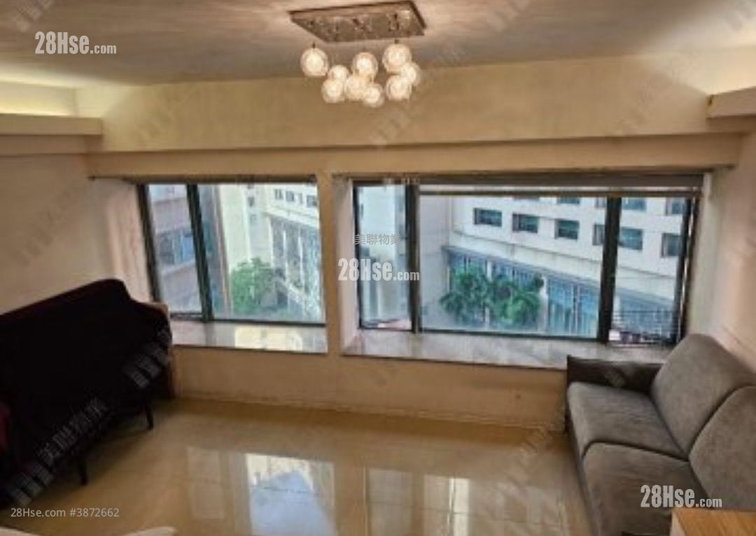Rambler Crest Sell 2 Bedrooms 451 ft²