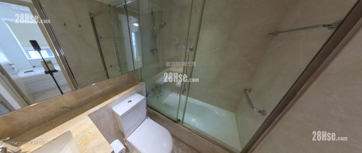 The Latitude Rental 2 Bedrooms , 1 Bathroom 549 ft²