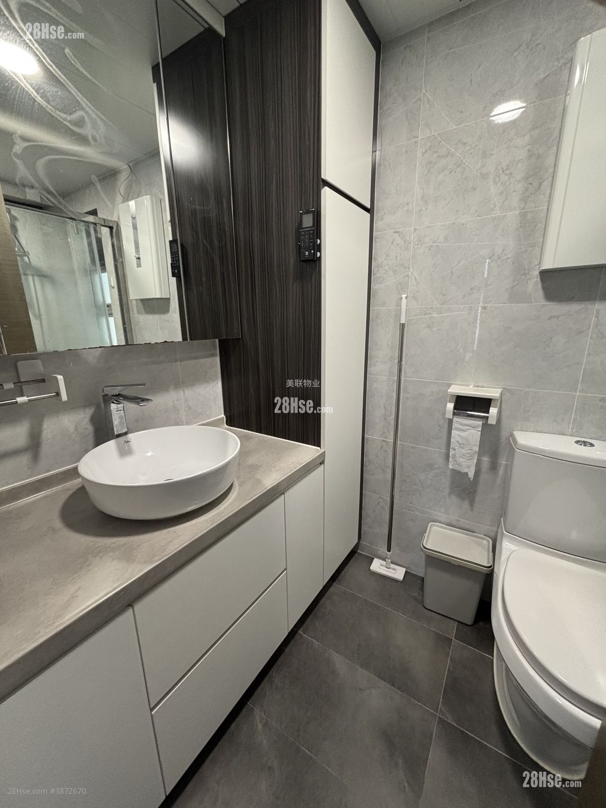 Kingswood Villas Sell 3 Bedrooms , 1 Bathroom 547 ft²