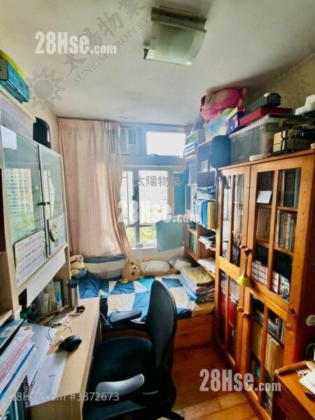 Whampoa Garden Sell 4 Bedrooms 720 ft²